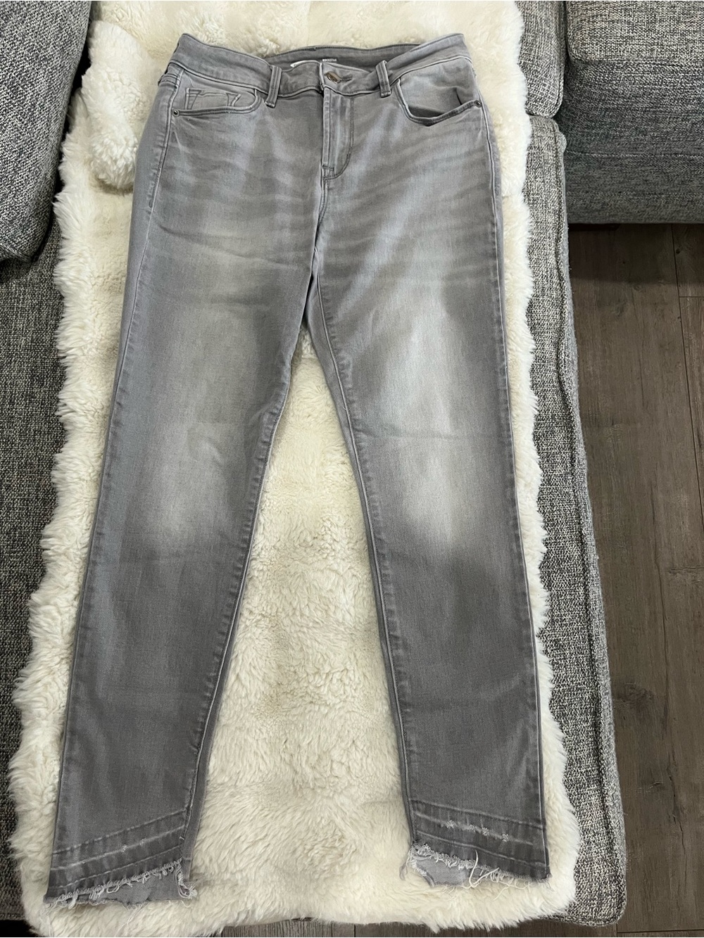 Old Navy Light Gray Women's Slim Straight Jeans